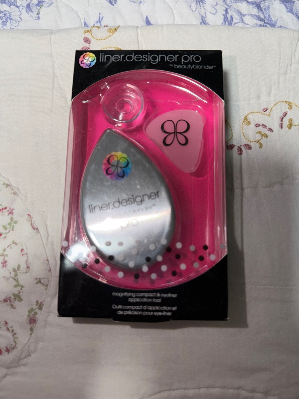 beautyblender Liner.Designer Pro Eyeliner Tool - Pink and Silver